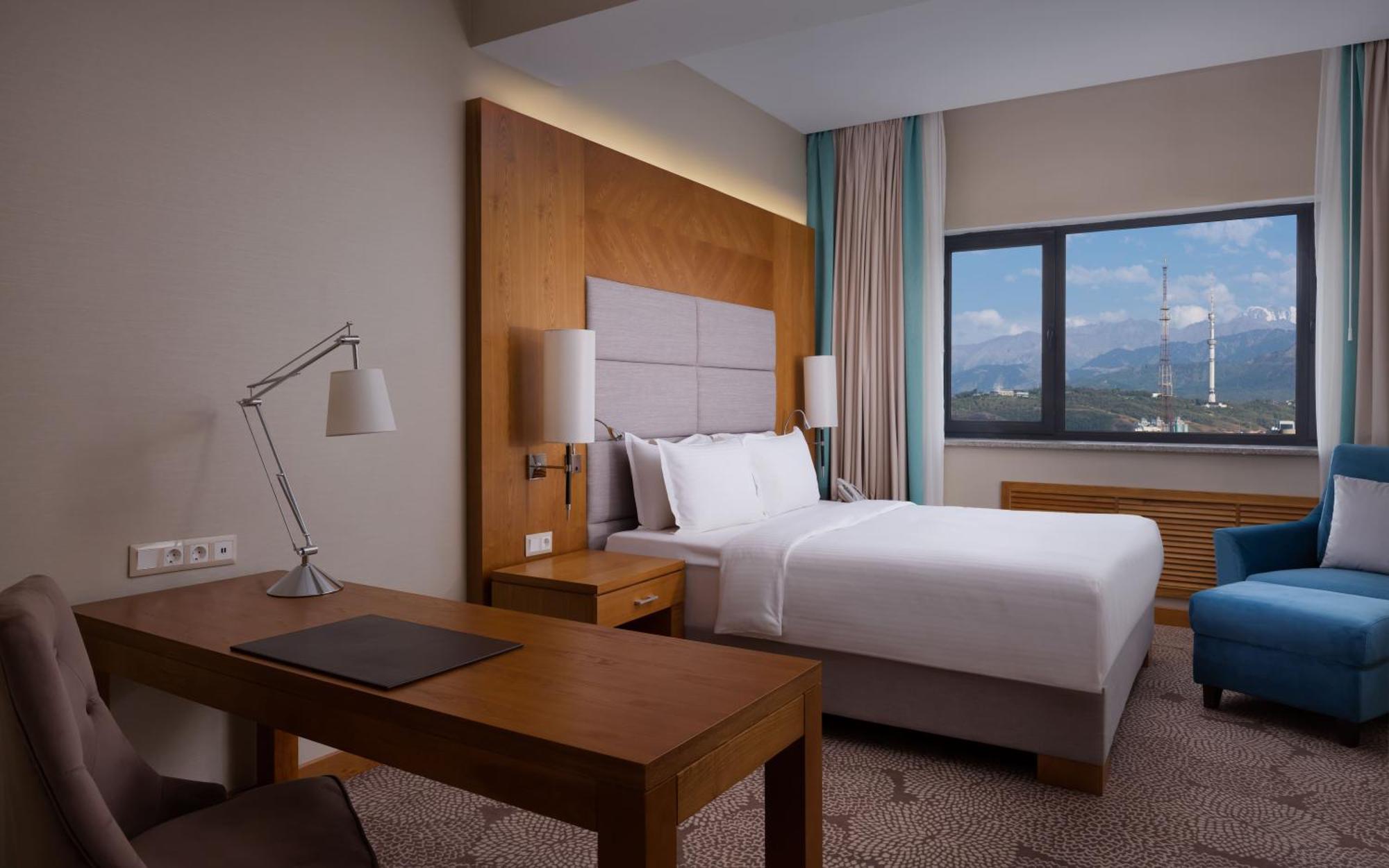 Doubletree By Hilton Almaty Hotel Kültér fotó
