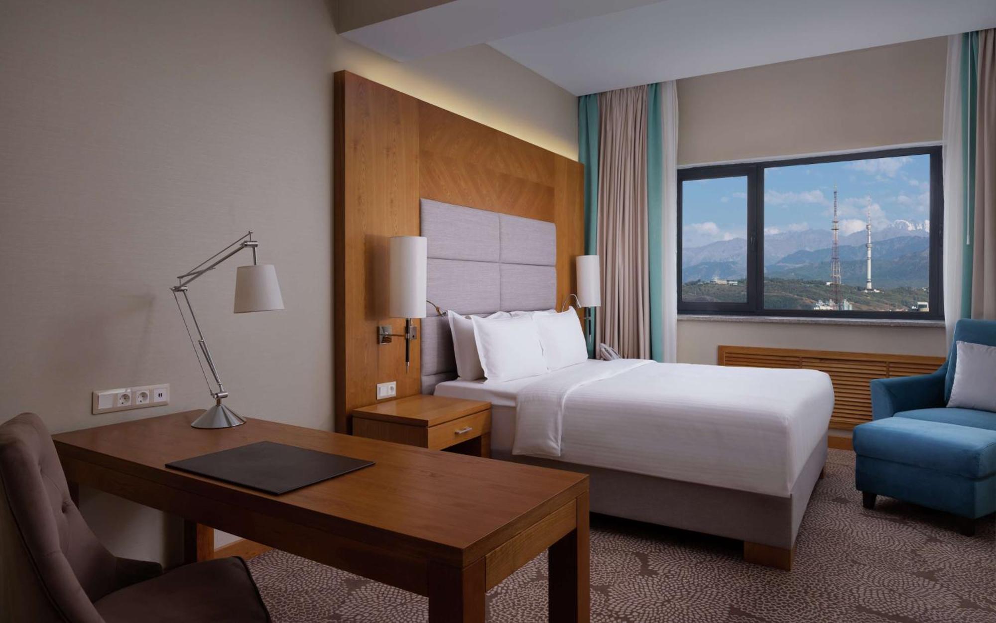 Doubletree By Hilton Almaty Hotel Kültér fotó