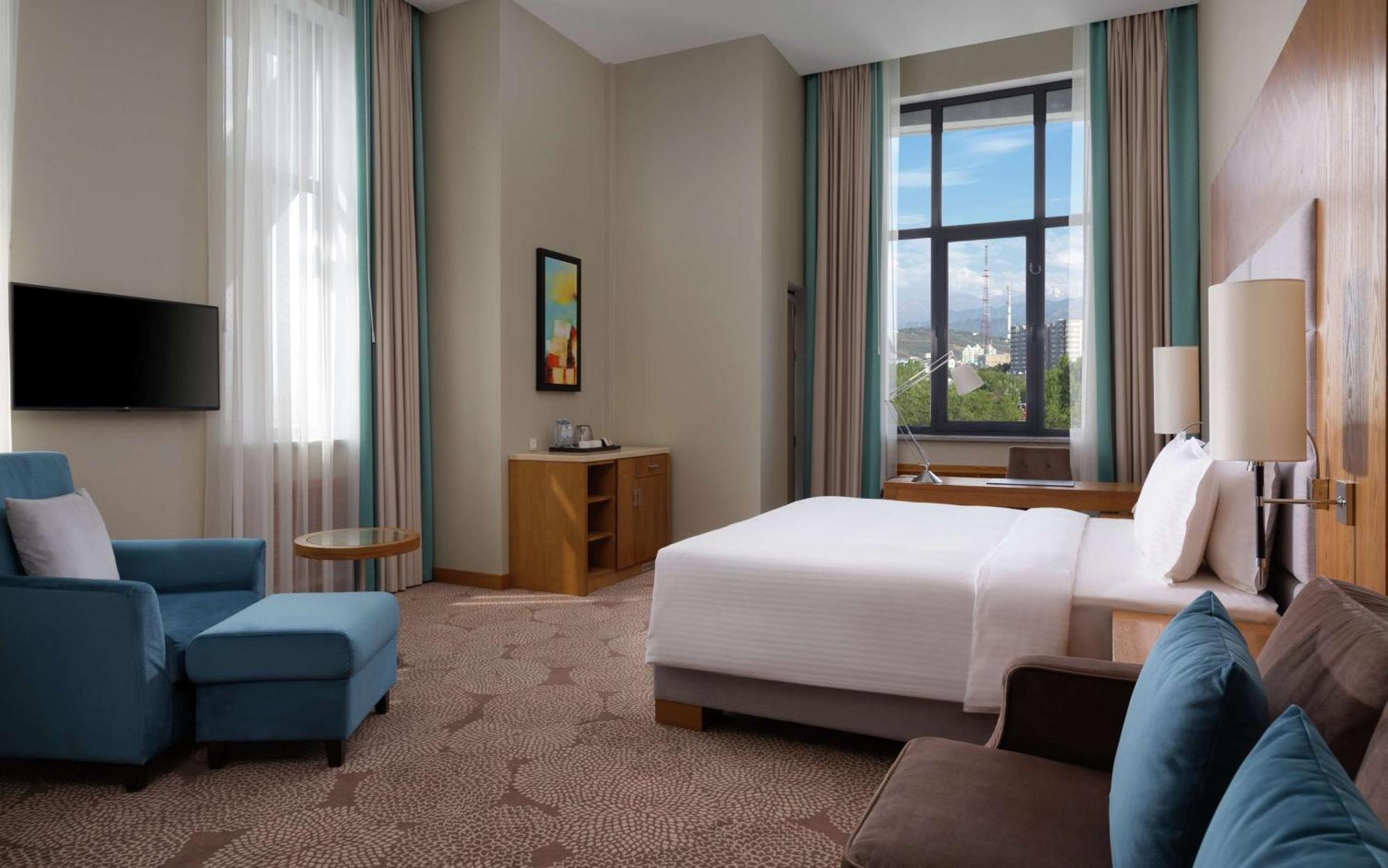 Doubletree By Hilton Almaty Hotel Kültér fotó